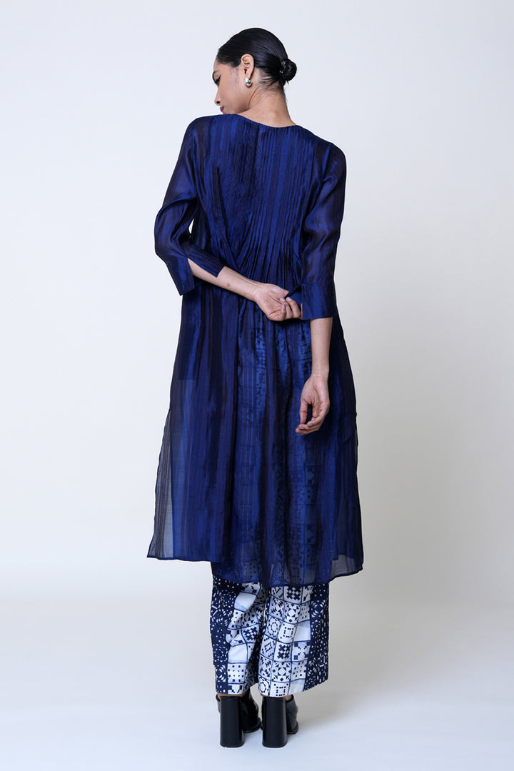 Shiru Tunic