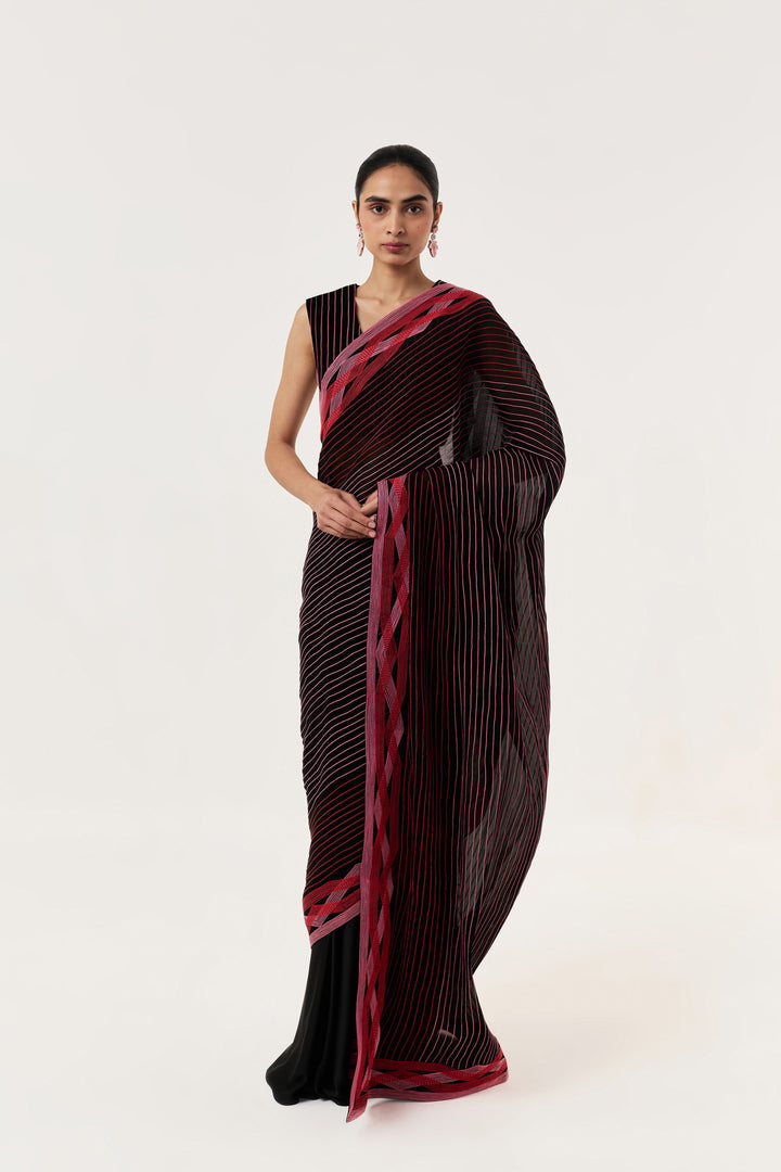 Entwined Corded Saree with Striped Pallu - Black & Red