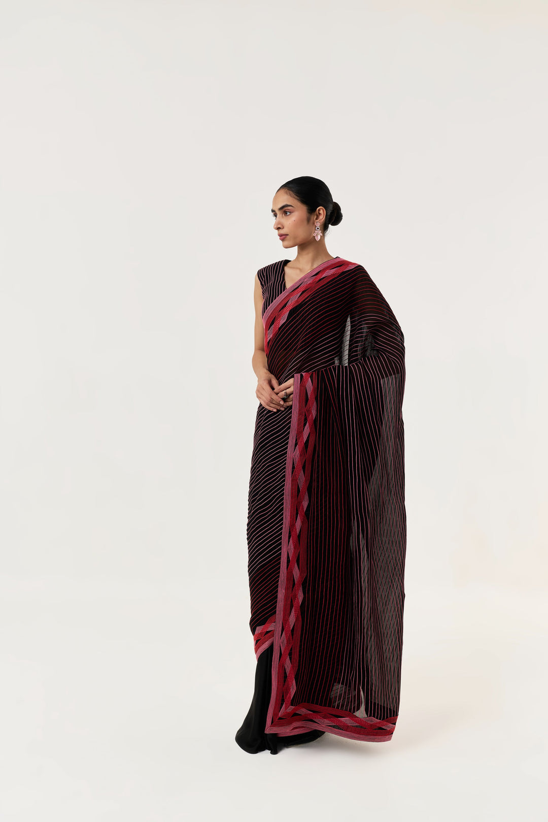 Entwined Corded Saree with Striped Pallu - Black & Red