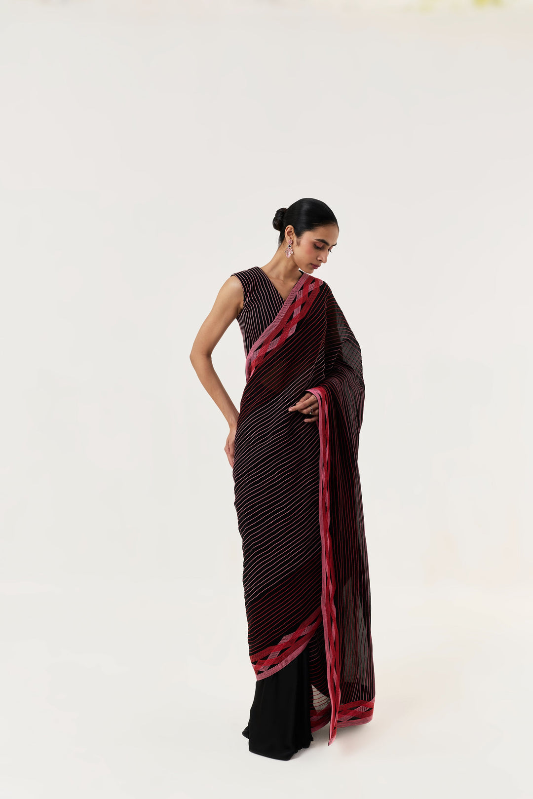 Entwined Corded Saree with Striped Pallu - Black & Red