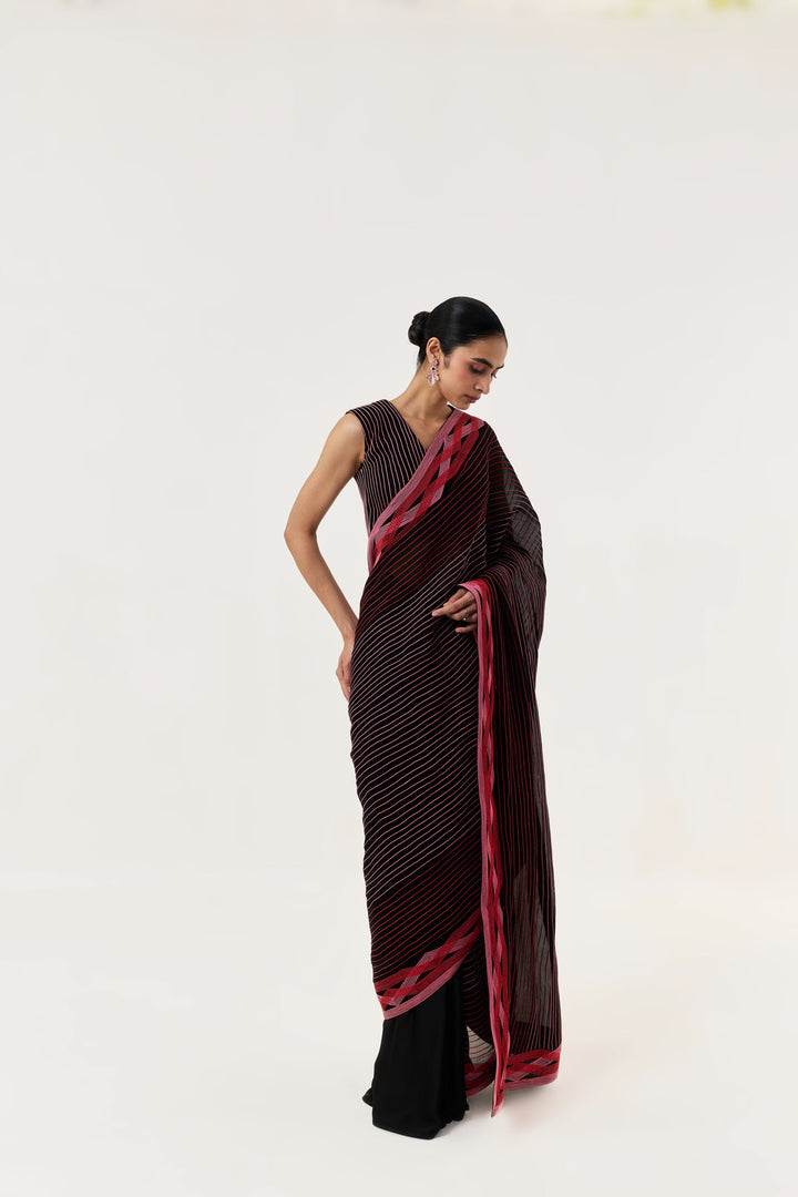 Entwined Corded Saree with Striped Pallu - Black & Red