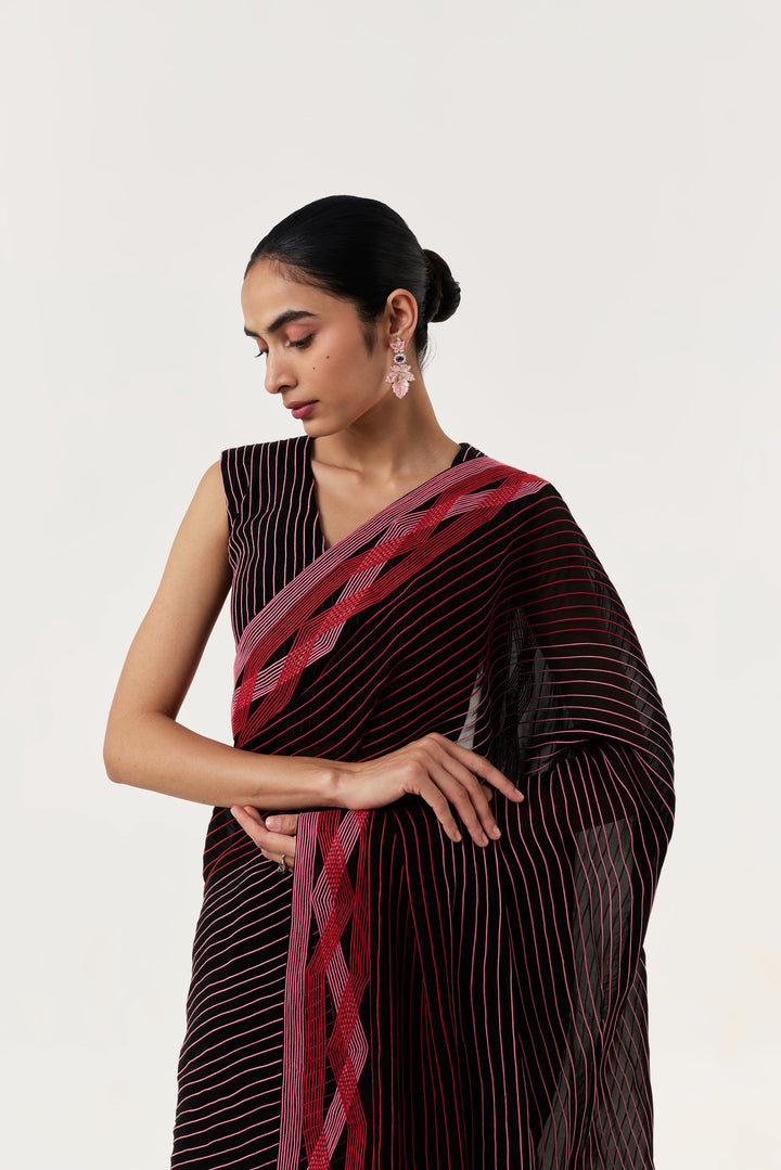 Entwined Corded Saree with Striped Pallu - Black & Red