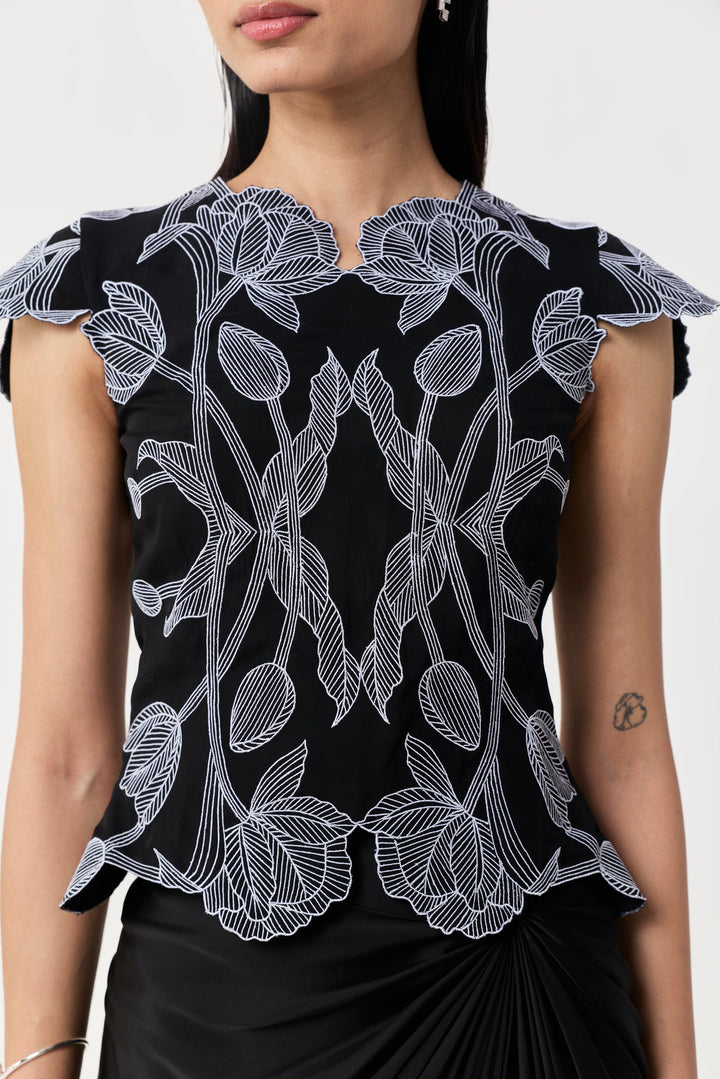 Wild Tulip Top With Sleeves - Black & White