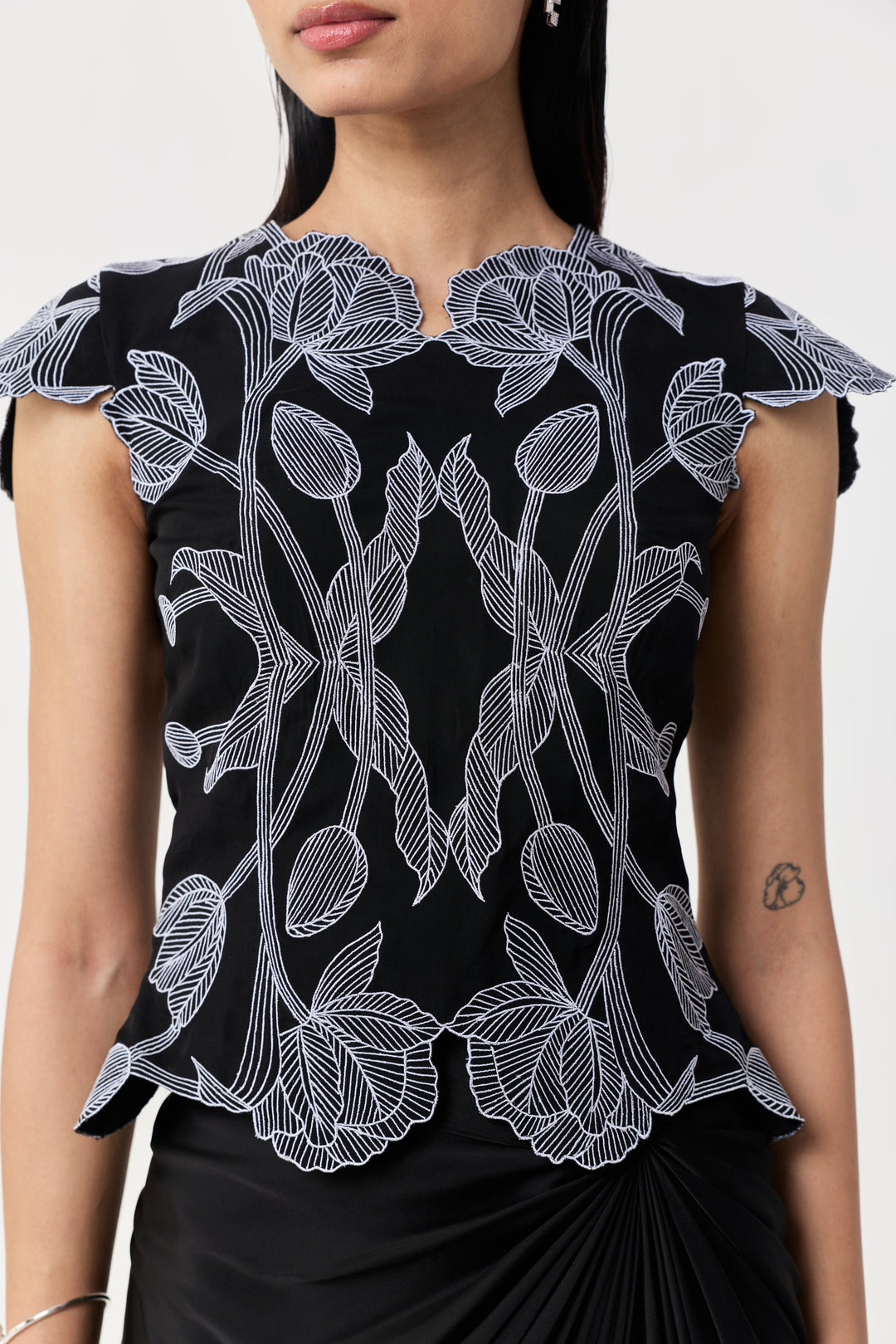 Wild Tulip Top & Skirt Set With Sleeves - Black & White