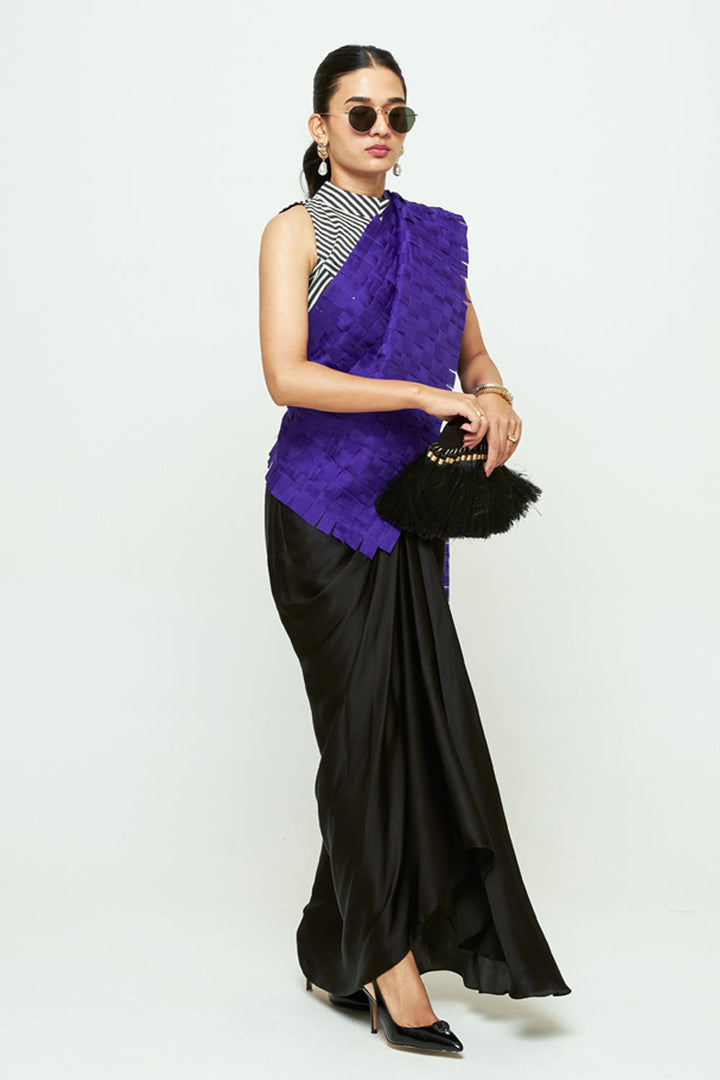Isa Blue Textured Saree Skirt Set