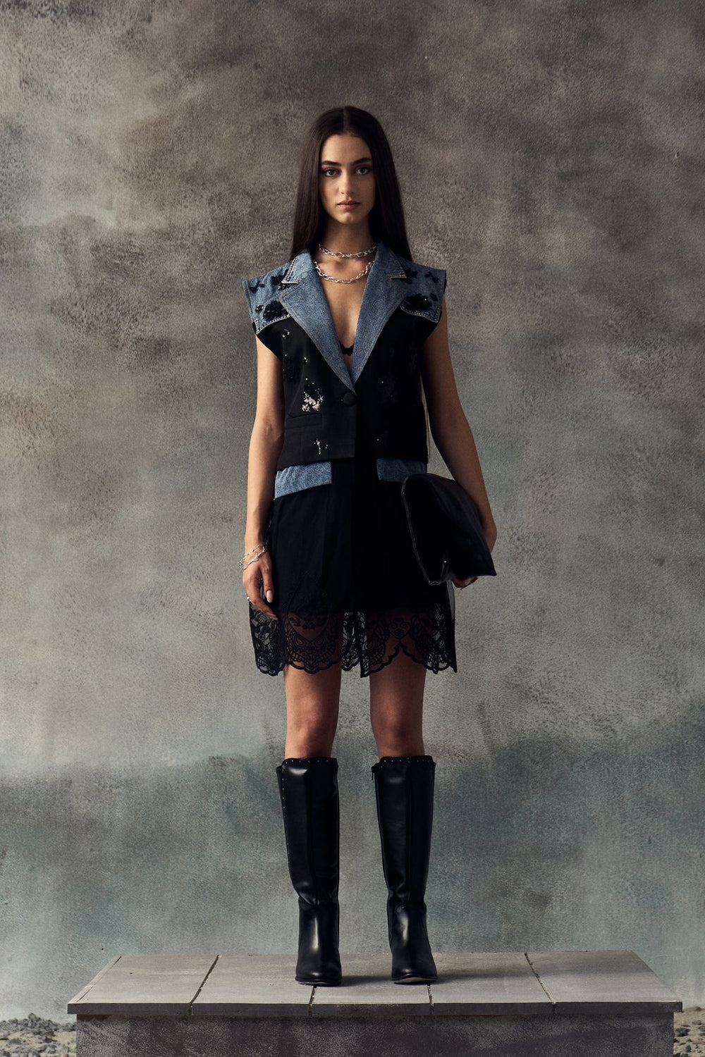 BLACK LORRA WAISTCOAT