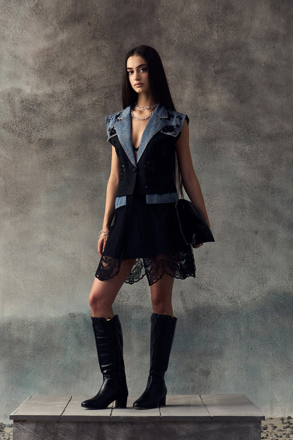 BLACK LORRA WAISTCOAT