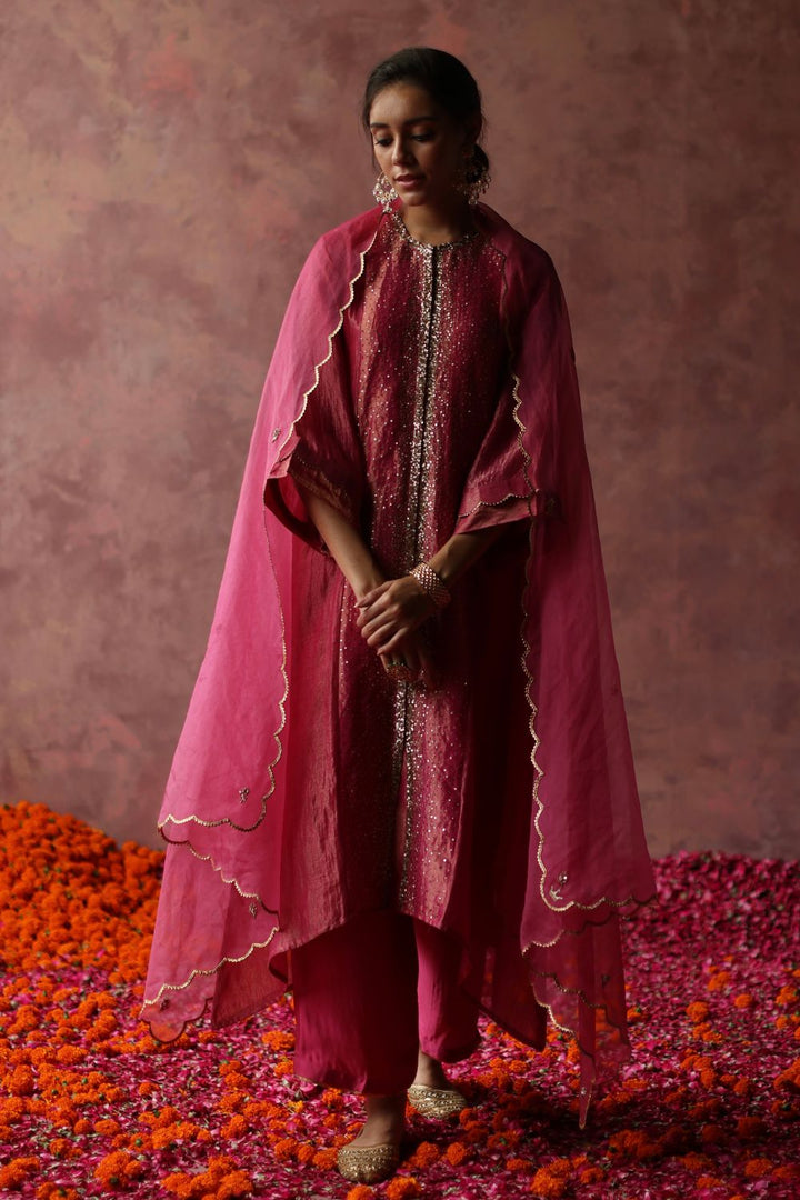 Paakizah Fuchsia Pink Kurta Set