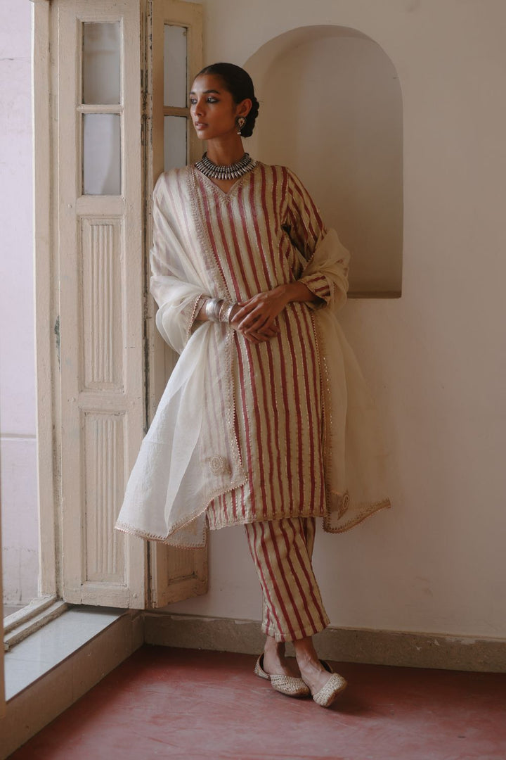 Halfmoon Kurta Set