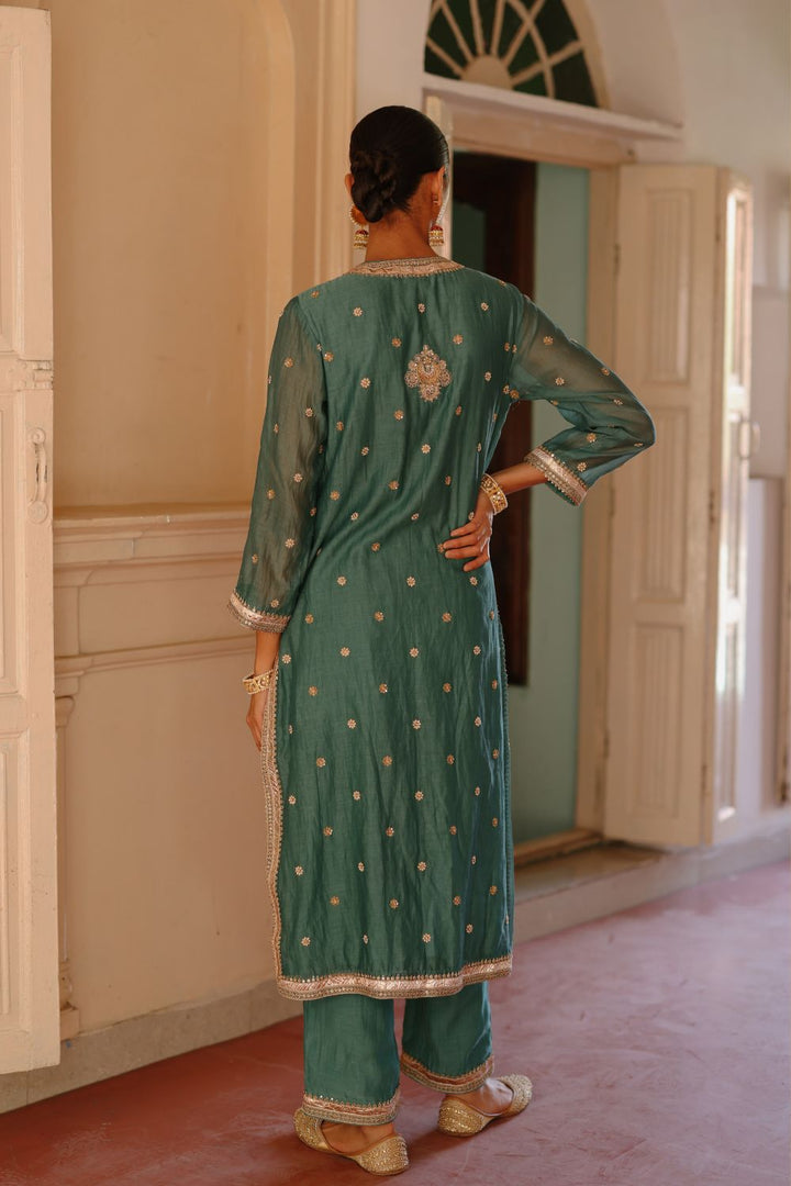 Halfmoon Kurta Set