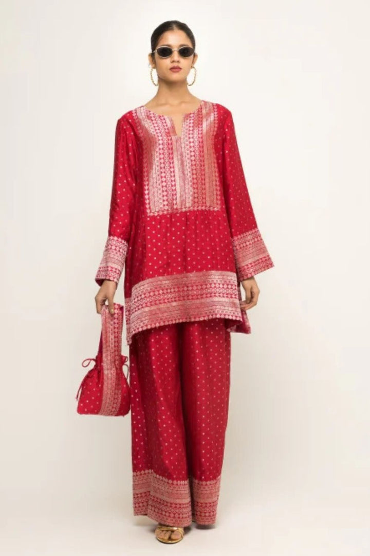 Sitara-Dotted Silk Kurta set with Benerasi Brocade weave border details (Red)