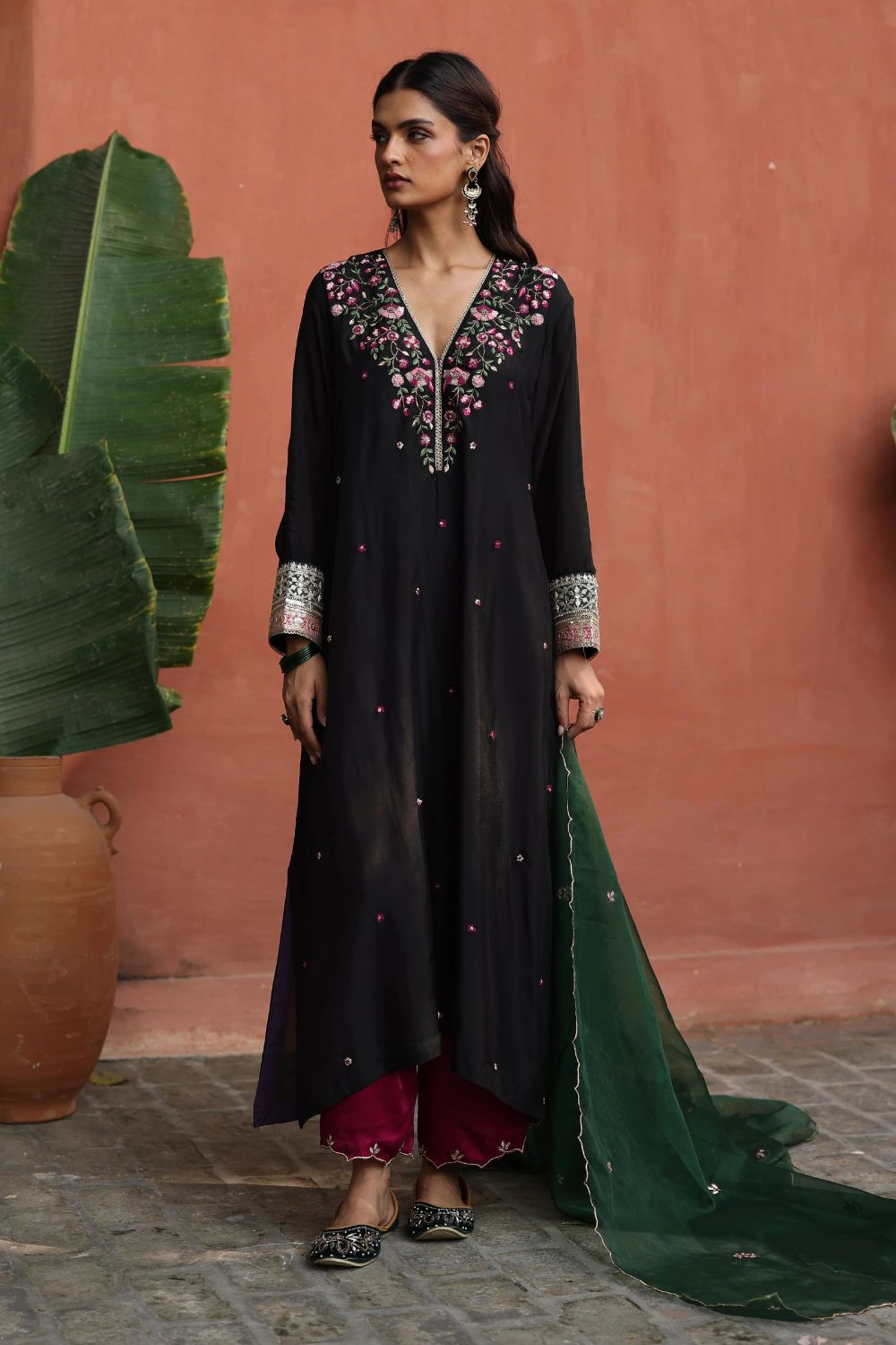 Kaleera Kurta Set in Black