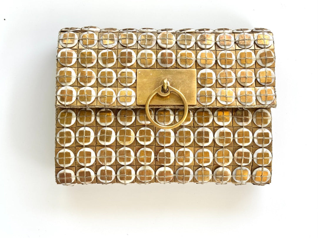 THE FORMA CLUTCH