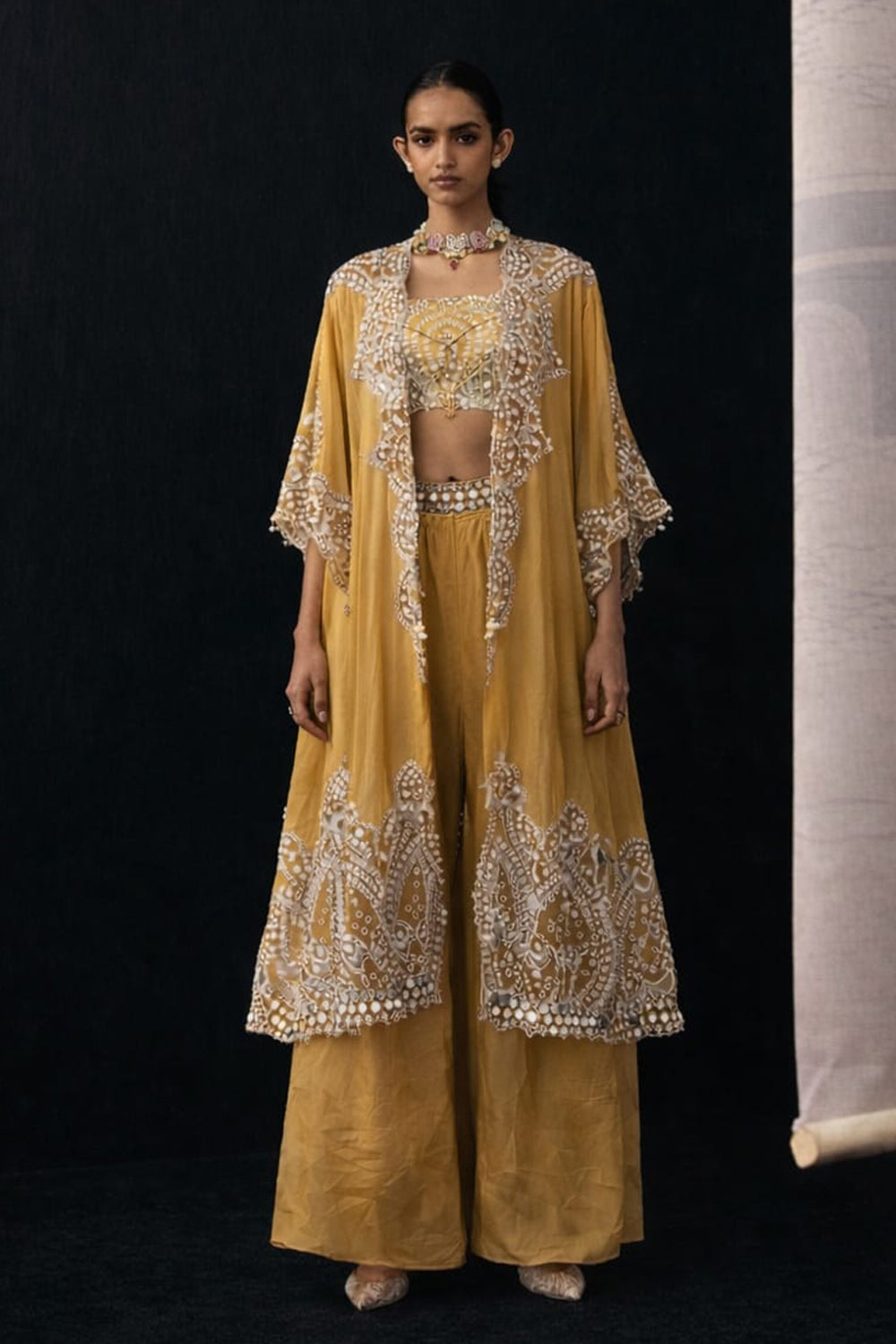 DEEP GOLD CAPE