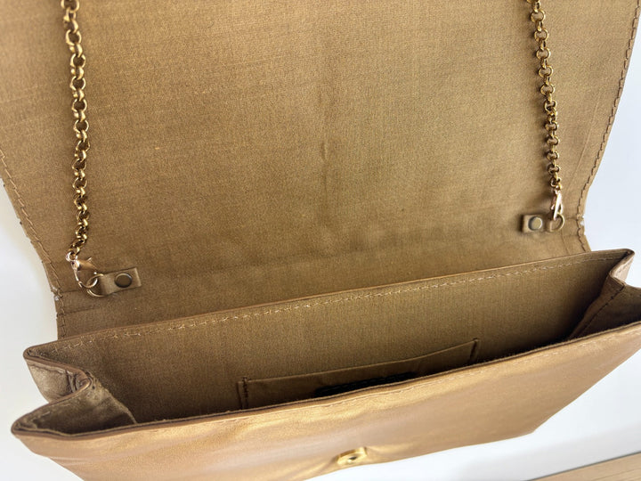 THE CUIR CLUTCH