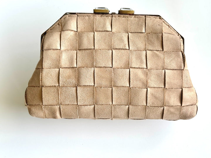 THE SARNO CLUTCH