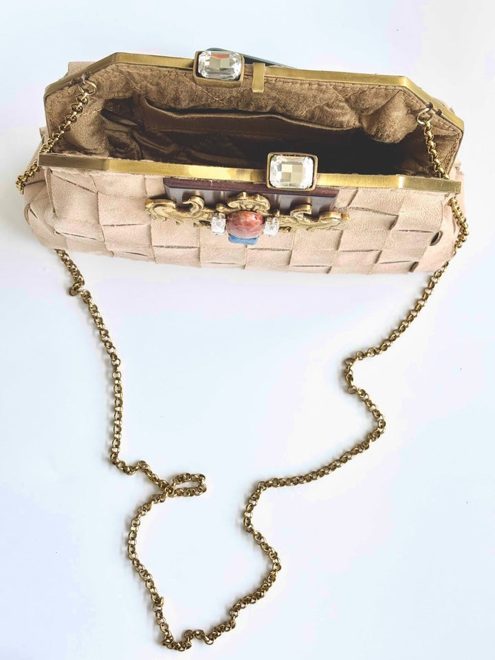 THE SARNO CLUTCH