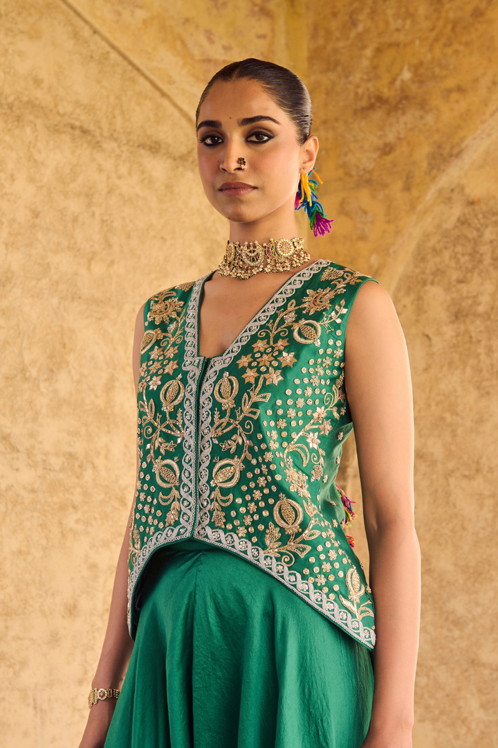Vanhi Waist Coat Set