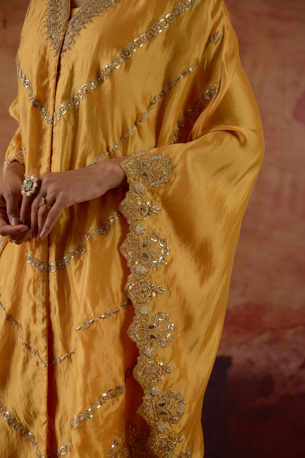 Nayaab Marodi & Gotta Cape Set