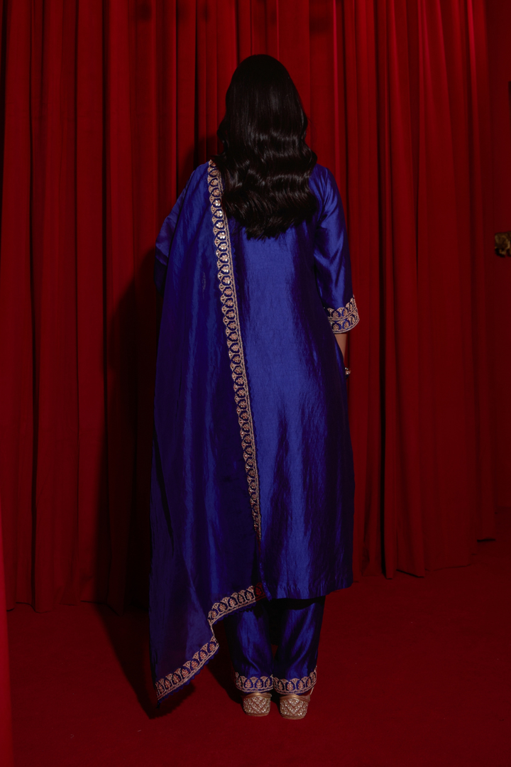 Aavya Suit
