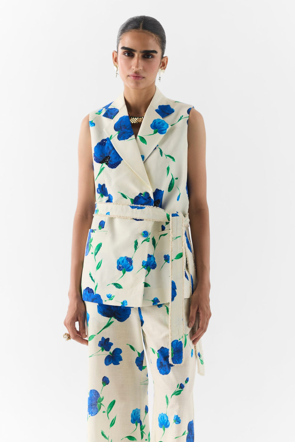 Back view of Moss Rose sleeveless blazer with tailored pants