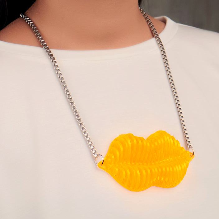 NEON LIP PENDANT