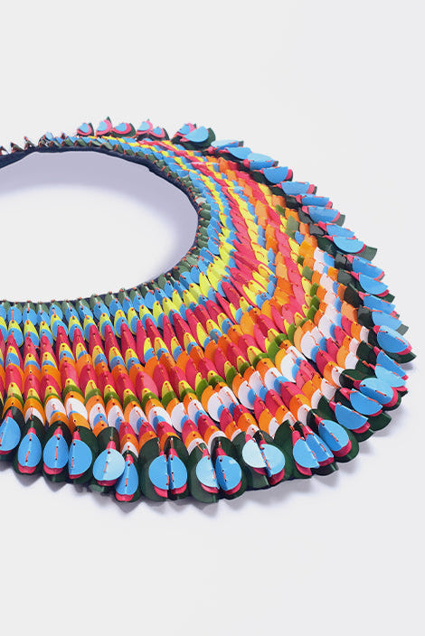 PLEATED PLUME COLLAR SPRING